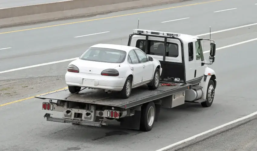 Long Distance Flatbed Towing in Avondale